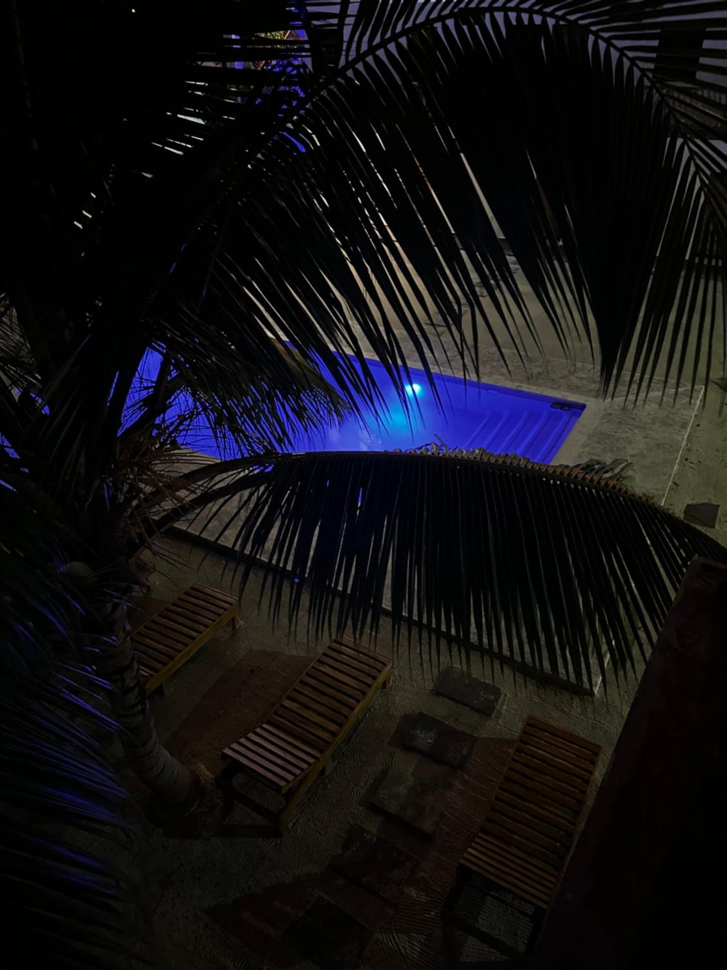 Mexhe Hotel El Cuyo Esterno foto