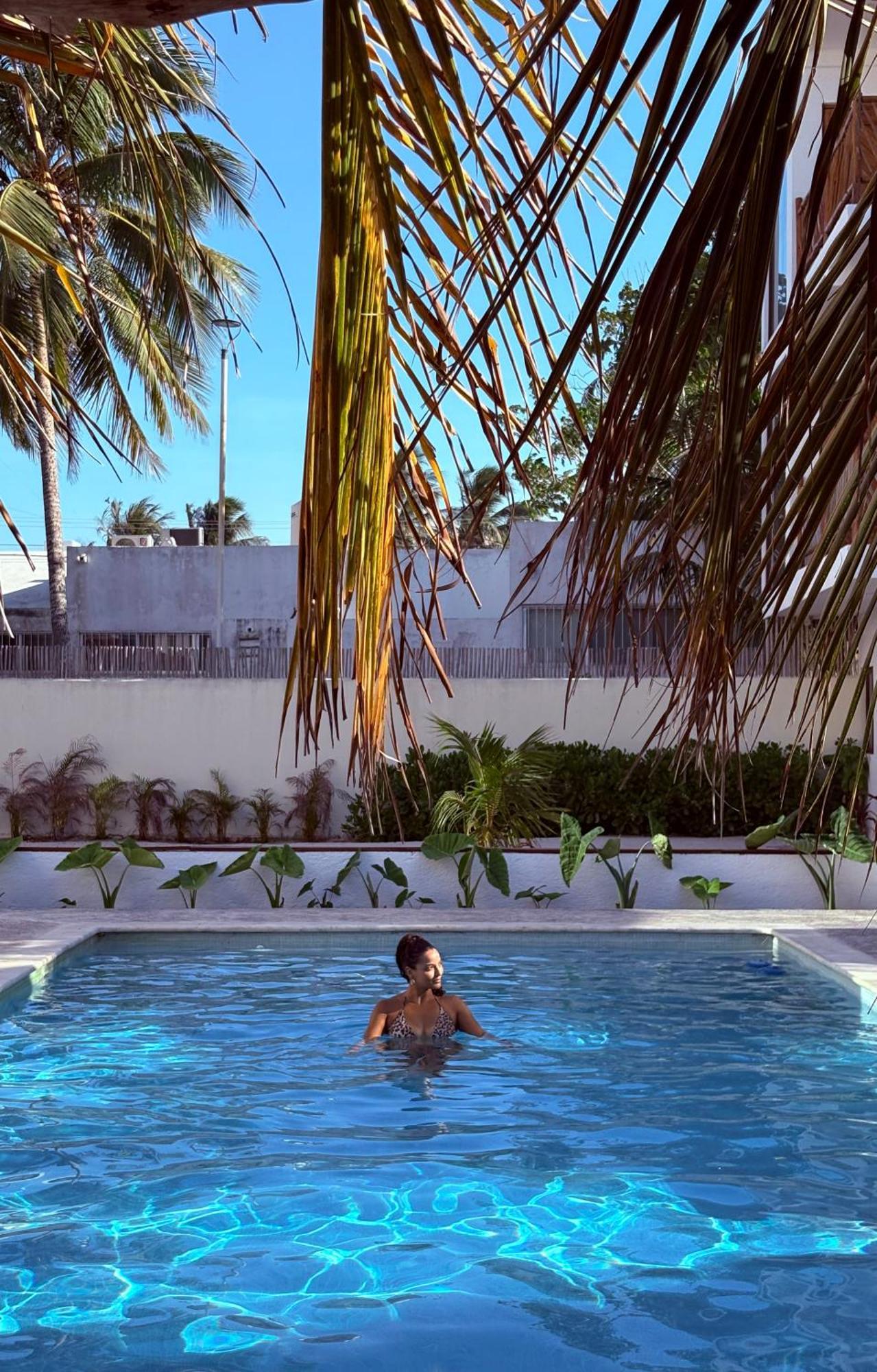 Mexhe Hotel El Cuyo Esterno foto
